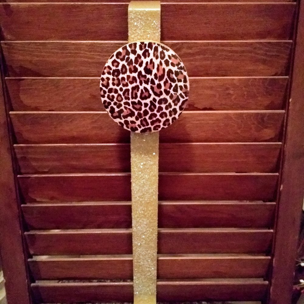 Cheetah Wreath Hanger,Wreath Hanger for Front Door,Leopard,Wreath Supplies